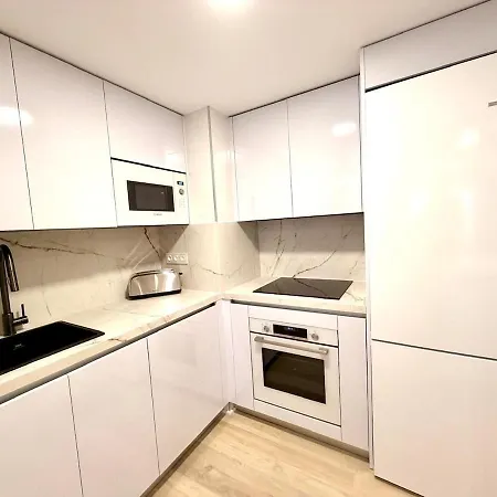513 Mtr - Temporary Rent 2 Bed Nueva Andalucia
